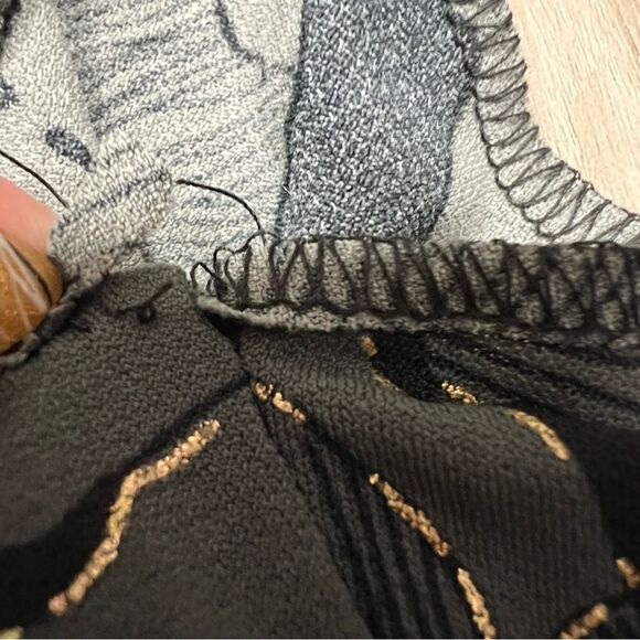 Vintage Y2K tank by forever 21 sz L NWT gray and metallic gold pattern v neck - Picture 9 of 12